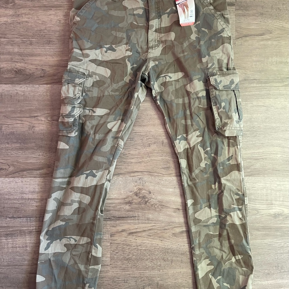 Wrangler Men's Cargo Pants - Camouflage